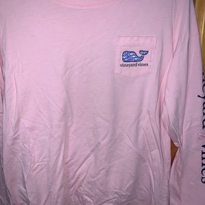 Breast cancer edition vineyard vines T-shirt